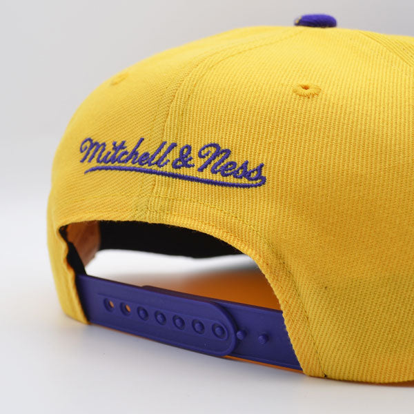 Los Angeles Lakers NBA Mitchell & Ness SHARKTOOTH Snapback Hat - Purple/Yellow