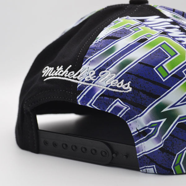 Milwaukee Bucks Mitchell & Ness SUPER REMIX Snapback Hat - Black/Green