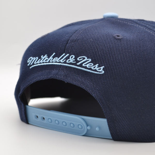 North Carolina Tarheels NCAA Mitchell & Ness SHARKTOOTH Snapback Hat - Carolina Blue/Navy