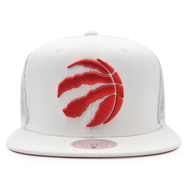 Toronto Raptors NBA Mitchell & Ness COOL DOWN Trucker Mesh Snapback Hat - White/Red