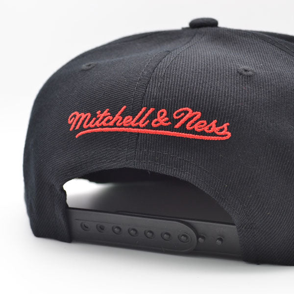 Jordan Days HWC Exclusive Mitchell & Ness Chicago Bulls 1991-92 BACK TO BACK World Champions Snapback Hat - Black/Red