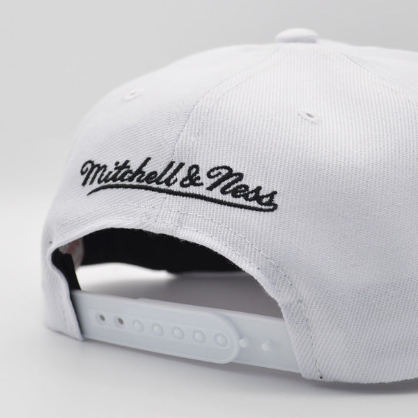 Brooklyn Nets Mitchell & Ness CLASSIC WHITE Snapback Hat - White/Black