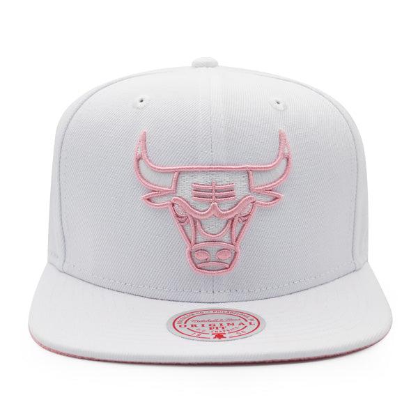 Chicago Bulls Mitchell & Ness SUMMER SUEDE Snapback Hat - White/Pink