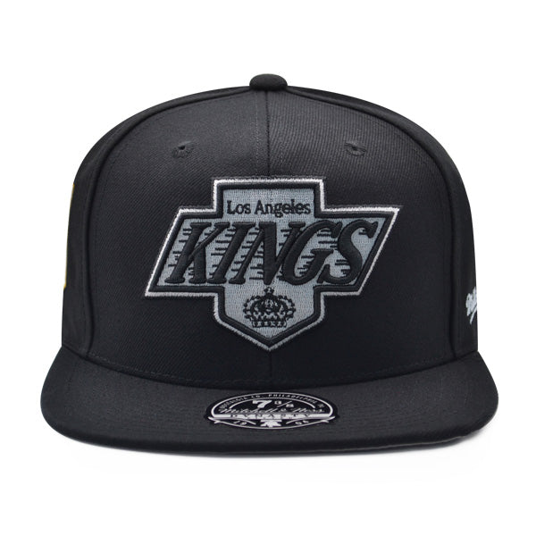 Los Angeles Kings NHL Exclusive Mitchell & Ness VINTAGE Fitted Hat - Black/Silver