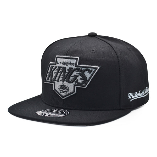 Los Angeles Kings NHL Exclusive Mitchell & Ness VINTAGE Fitted Hat - Black/Silver