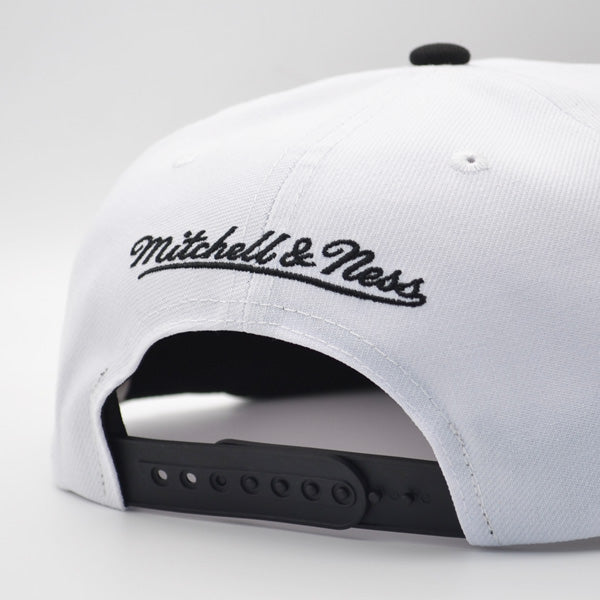 Los Angeles Kings NHL Mitchell & Ness SHARKTOOTH Snapback Hat - Black/Gray