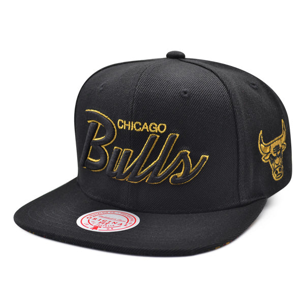 Chicago Bulls Mitchell & Ness BHM Script Snapback Hat - Black/Metallic Gold