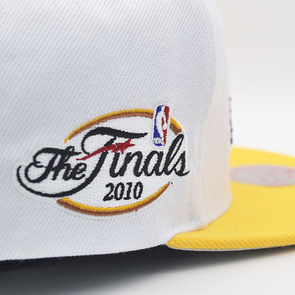 Los Angeles Lakers 2010 NBA Finals Champions Mitchell & Ness Snapback Hat - White/Yellow