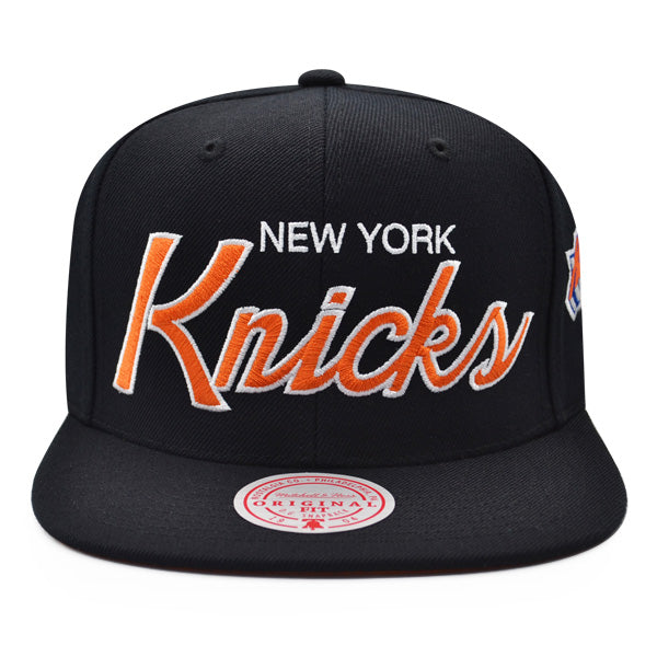 New York Knicks Mitchell & Ness TEAM SCRIPT Snapback Hat - Black/Orange