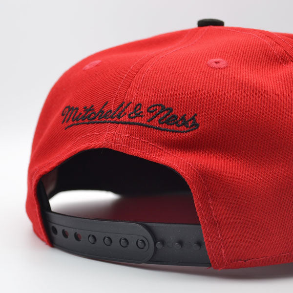 Atlanta Hawks Mitchell & Ness JUMBOTRON Snapback Hat - Red/Black