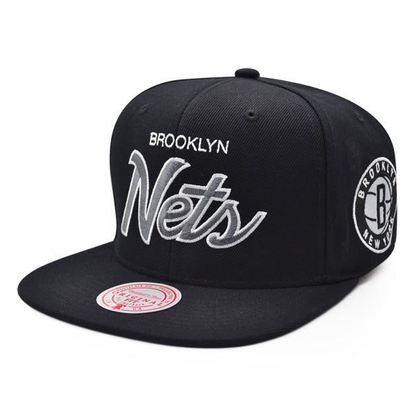 Brooklyn Nets Mitchell & Ness TEAM SCRIPT Snapback Hat - Black/Gray