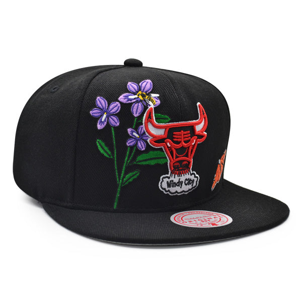 Chicago Bulls Mitchell & Ness FLOWER TIME Snapback HWC Hat - Black/Red