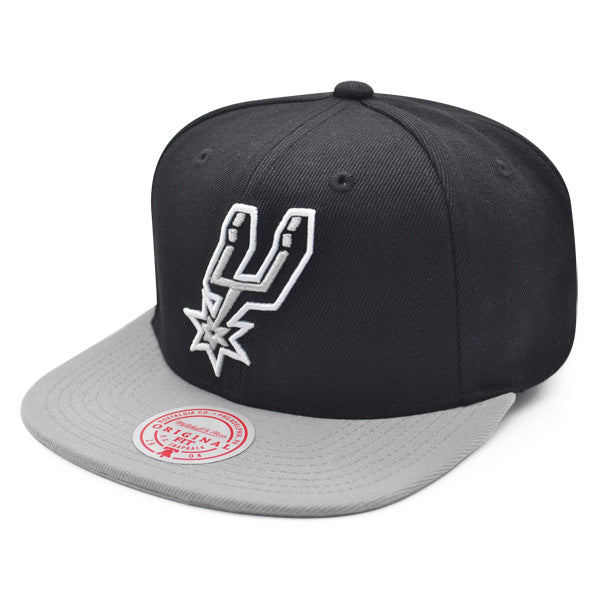 San Antonio Spurs 2005 NBA Finals Champions Mitchell & Ness Snapback Hat - Black/Gray