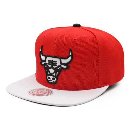 Chicago Bulls NBA Mitchell & Ness CARDINAL 2Tone Snapback Hat - Red/White