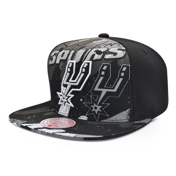 San Antonio Spurs Mitchell & Ness HYPER LOOPS Snapback Hat - Black/Gray