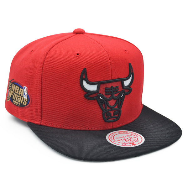 Chicago Bulls 1997 NBA Finals Champions Mitchell & Ness Snapback Hat - Red/Black