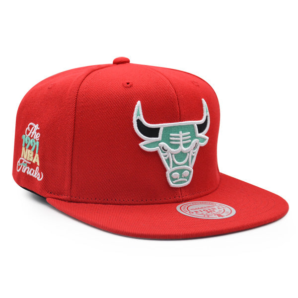 Chicago Bulls 1991 NBA FINALS Mitchell & Ness INVERTED LOGO Snapback Hat - Red/Mint