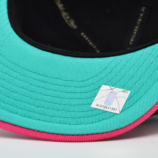 San Antonio Spurs Mitchell & Ness CLASSIC 2Tone Snapback Hat - Black/Pink/Teal Bottom