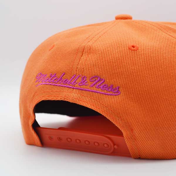 Miami Heat Mitchell & Ness NBA REFLECTIVE TIME Snapback Hat - Orange/Pink