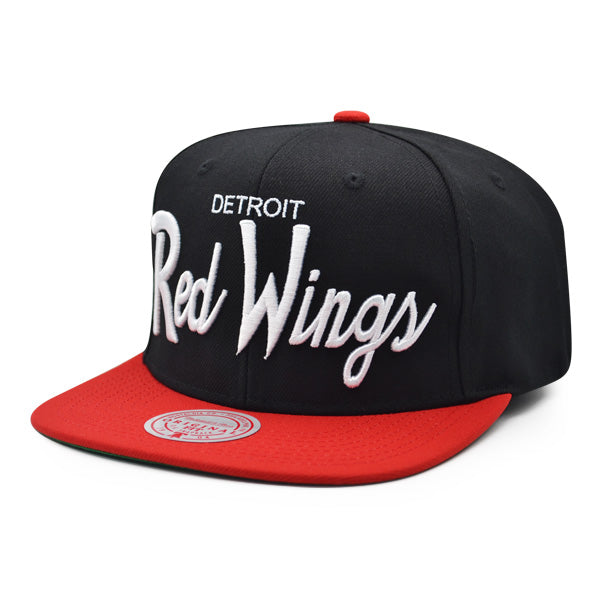 Detroit Red Wings Mitchell & Ness NHL VINTAGE SCRIPT Snapback Adjustable Hat - Black/Red