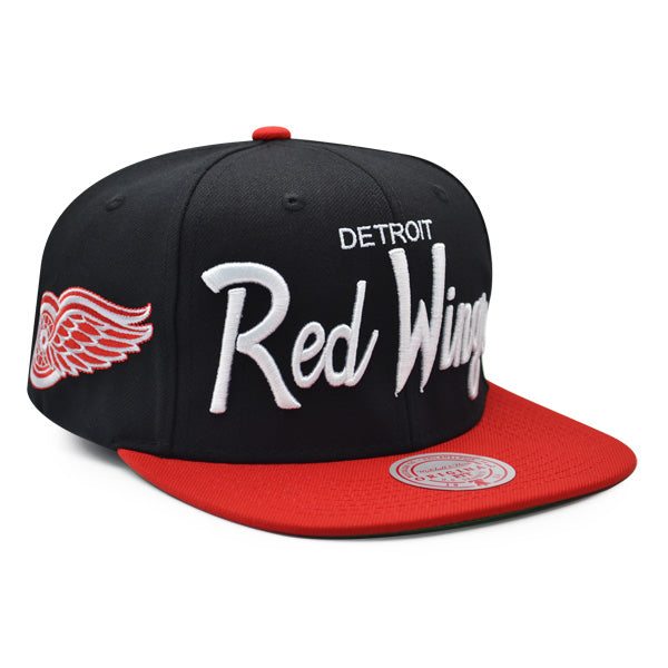 Detroit Red Wings Mitchell & Ness NHL VINTAGE SCRIPT Snapback Adjustable Hat - Black/Red