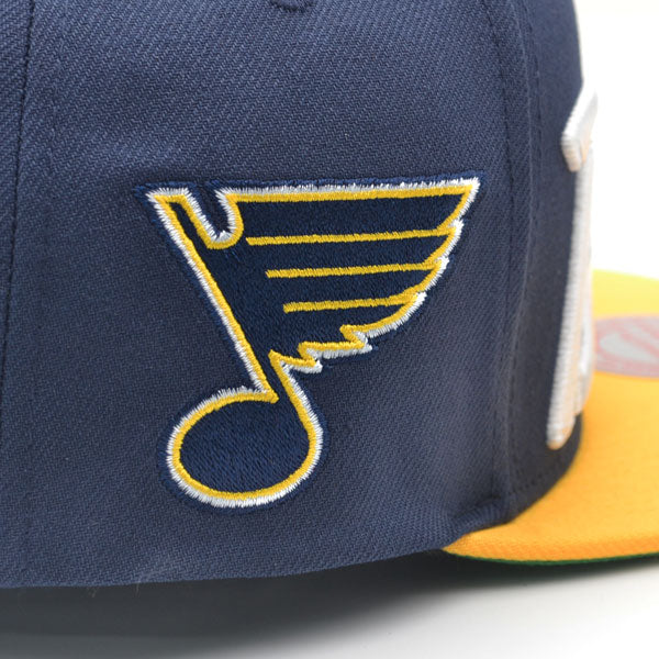St.Louis Blues Mitchell & Ness NHL VINTAGE SCRIPT Snapback Adjustable Hat - Navy/Yellow