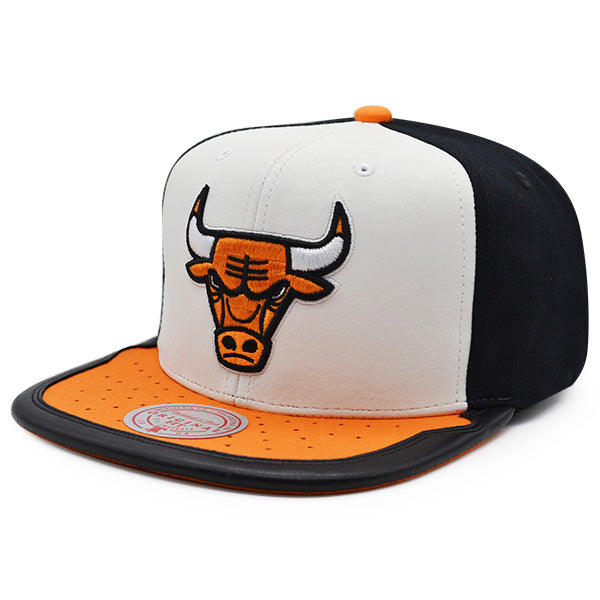 Chicago Bulls Air Jordan DAY ONE Snapback Mitchell & Ness NBA Hat - White/Orange/Black