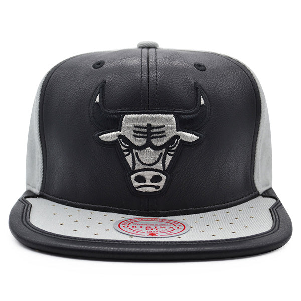 Chicago Bulls Air Jordan DAY ONE Snapback Mitchell & Ness NBA Hat - Black/Gray