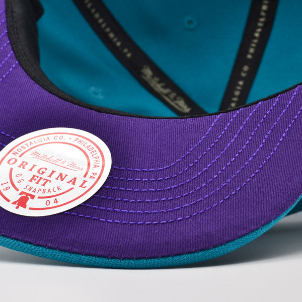 Charlotte Hornets Mitchell & Ness NBA FRONT LOADED Snapback Hat- Teal/Purple