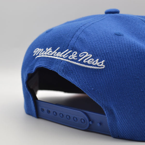 New York Knicks Mitchell & Ness ALL LOVE Snapback Hat - Royal/Pink Bottom