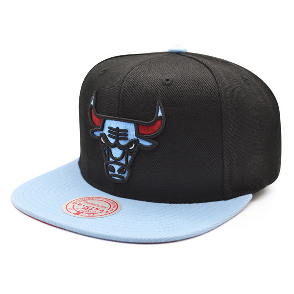 Chicago Bulls Mitchell & Ness RELOAD Snapback NBA Hat - Black/Sky/Red Bottom