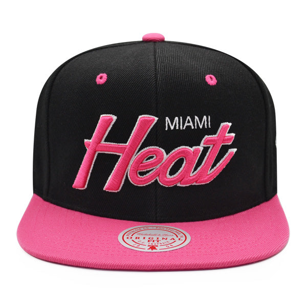 Miami Heat NBA Mitchell & Ness SWEET HEART SCRIPT Snapback Hat - Black/Hot Pink