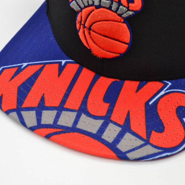 New York Knicks Mitchell & Ness SWINGMAN POP Snapback Hat - Black