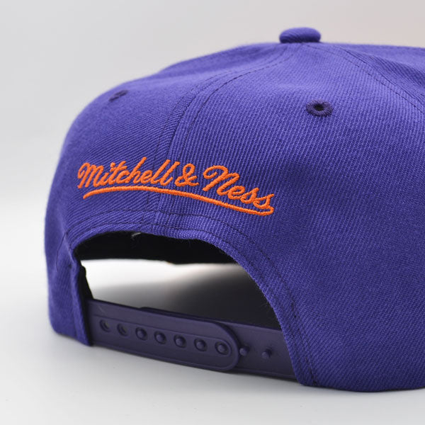 Phoenix Suns NBA Mitchell & Ness CLASSIC 2TONE BBALL Snapback Hat - Purple/Orange